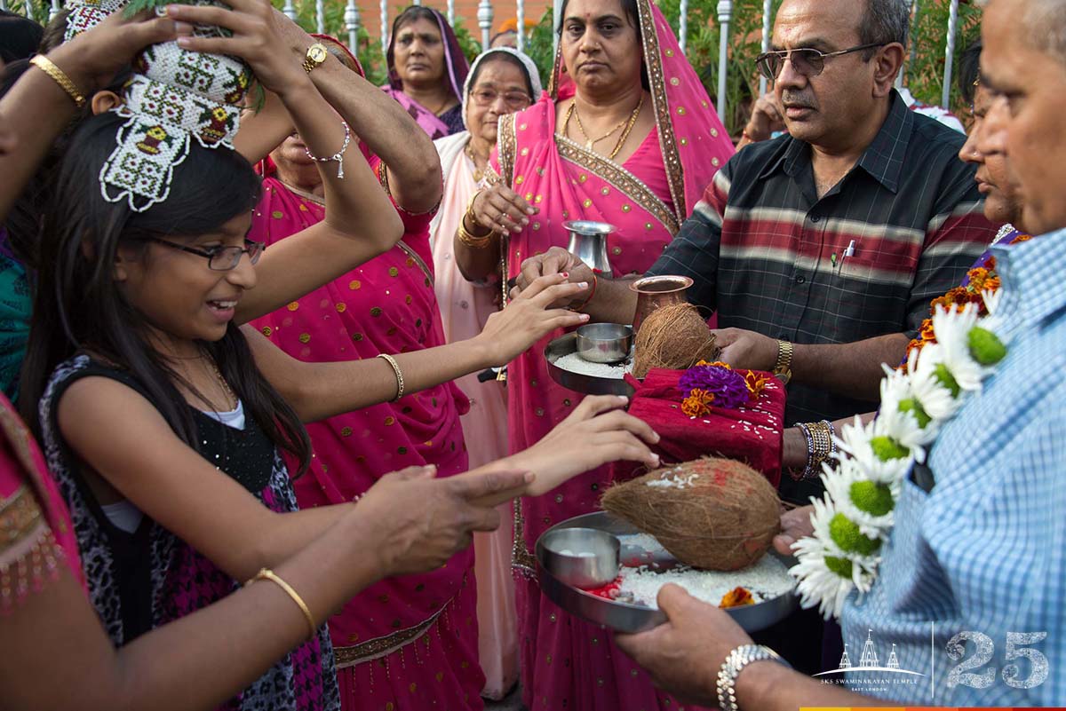 ©1987-2017 SKS Swaminarayan Temple East London
